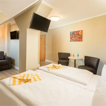 Hotel Hotel-pension Am Schwanenteich