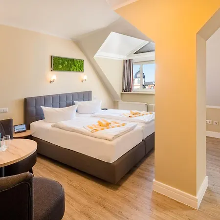 Hotel Hotel-pension Am Schwanenteich 3*