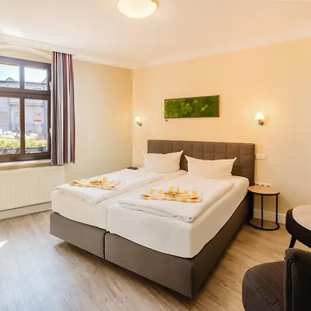 Hotel-pension Am Schwanenteich Hotel 3*