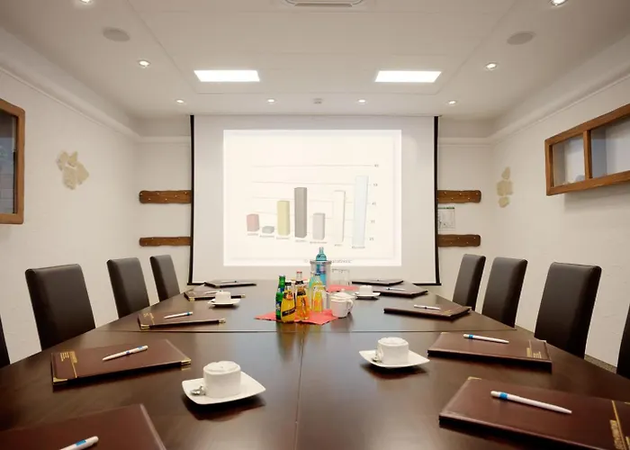 Hotell Hotel-pension Am Schwanenteich 3*