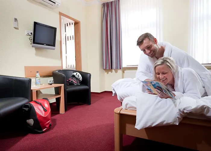 Hotell Hotel-pension Am Schwanenteich Wittenberg