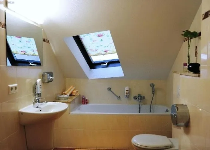 ホテル Hotel-pension Am Schwanenteich 3*